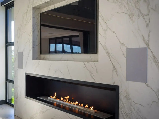 Flueless gas fireplace