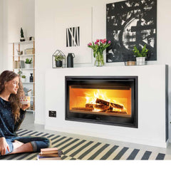 Loire-1000-Fireplace-Lifestyle